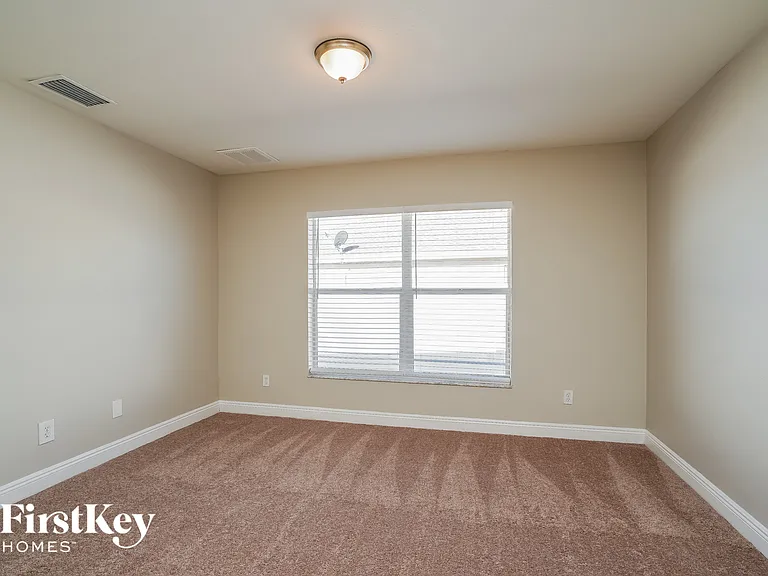1720 NW 9th Ter — Photo 12
