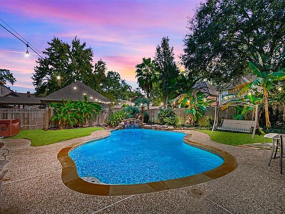 Pool view from the backdoor.