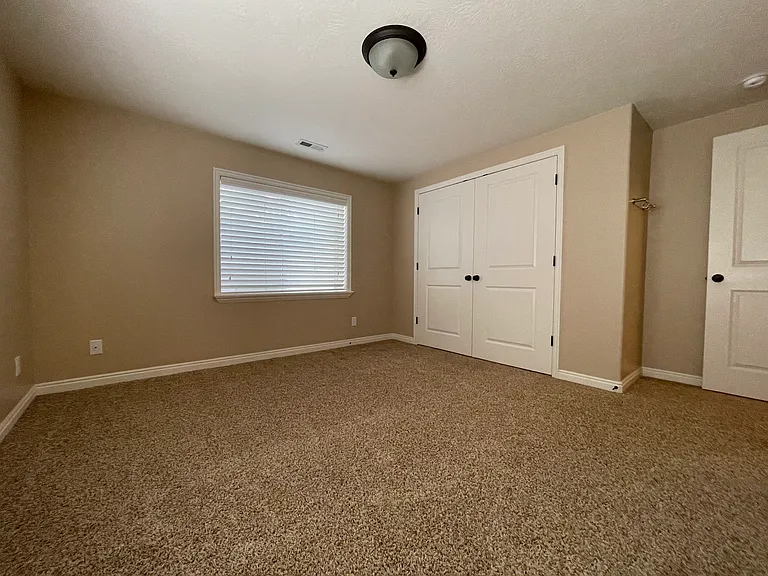 13228 S 2600 W — Photo 20