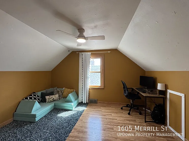 1605 Merrill St — Photo 18