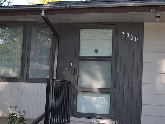 3rd image of 7230 Fairfax Ave