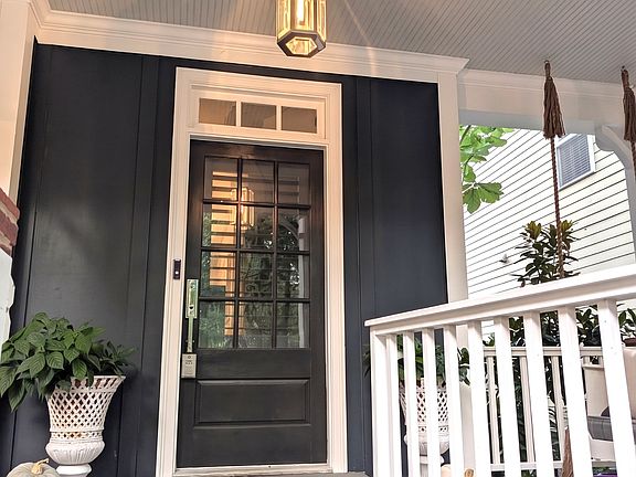 4th image of 230 Pearl St