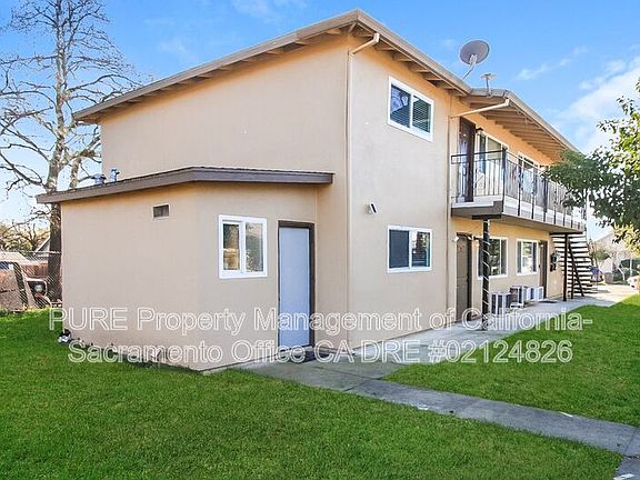 3rd image of 130 Elm St APT 3