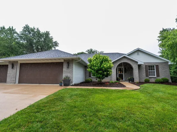 3704 Wakefield Dr, Columbia, MO 65203