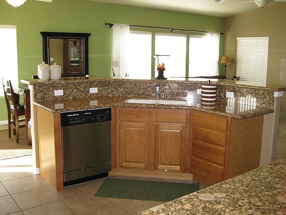 Open kitchen floorplan