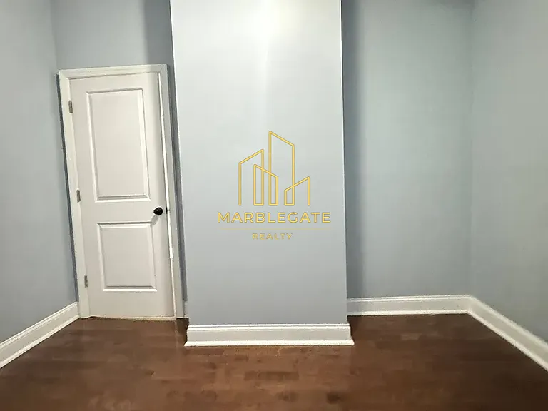 307 Broadway #77 — Photo 21