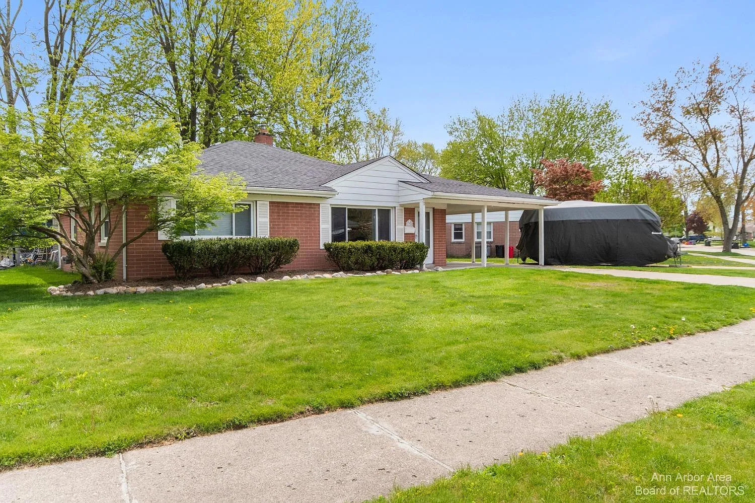 11360 W Clements Cir photo 1
