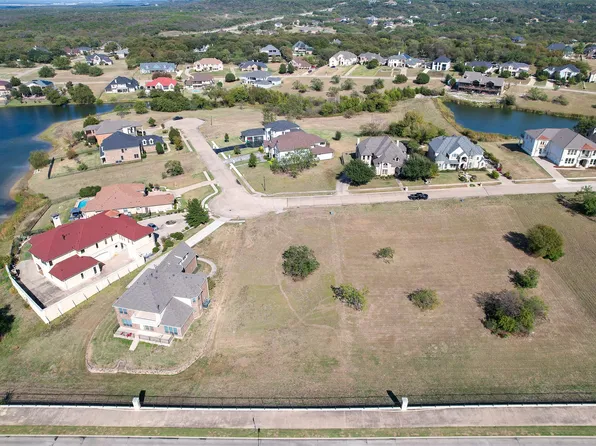 435 Breezeway Ct, Cedar Hill, TX 75104