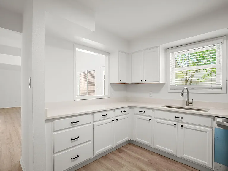 1606 Dale Cv #B — Photo 4