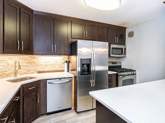 5th image of 300 Martine Ave APT 4M