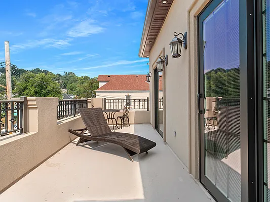 Sold by Casandra Properties Inc. | media 33