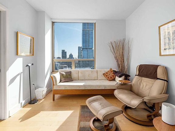 4th image of 300 Bowie St APT 2801