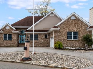 6 Starboard Ct, Brick, NJ 08723