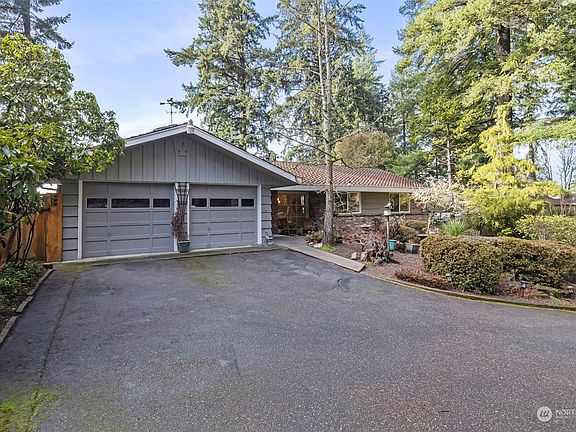 3rd image of 1301 NW Swiftshore Court