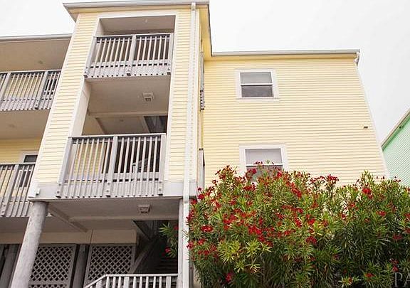 2nd image of 1625 Bulevar Mayor APT K5
