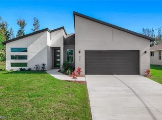 421 NE 19th Terrace Cpe, Coral, FL 33909