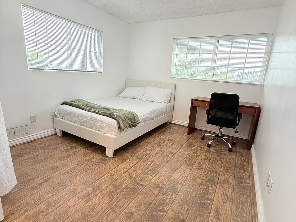1st image of 20127 Donway Dr #5