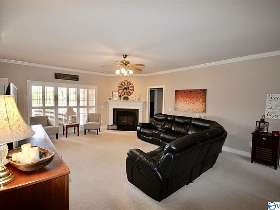 5th image of 127 Pearle Cove Dr