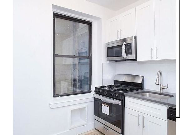 2nd image of 583 W 215th St APT C9