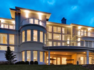 9330 Cascade Cir, Burr Ridge, IL 60527