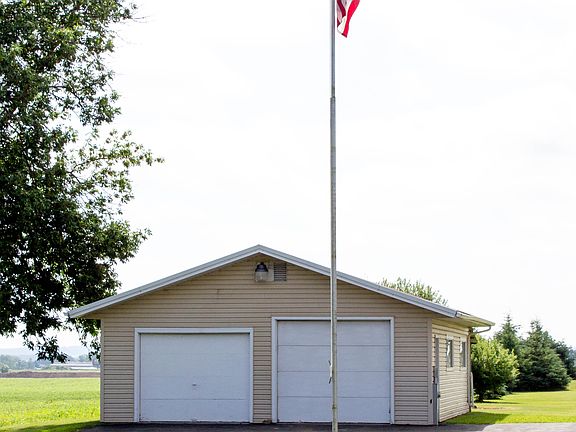 2nd image of 1945 Williams Grant Dr