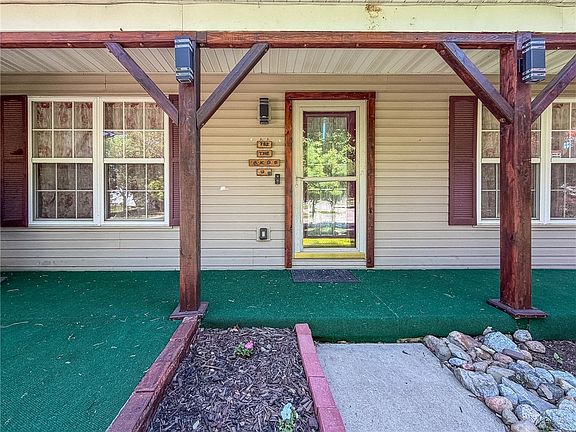 3rd image of 702 Balsam Dr