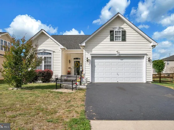 6117 McCarthy Dr, King George, VA 22485