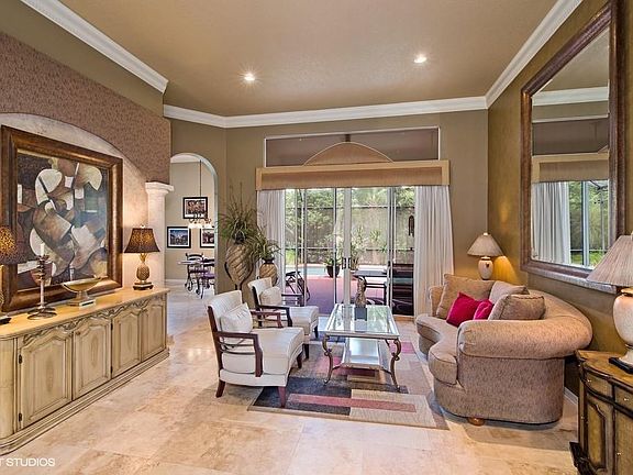 3rd image of 8621 Forest Run Ln