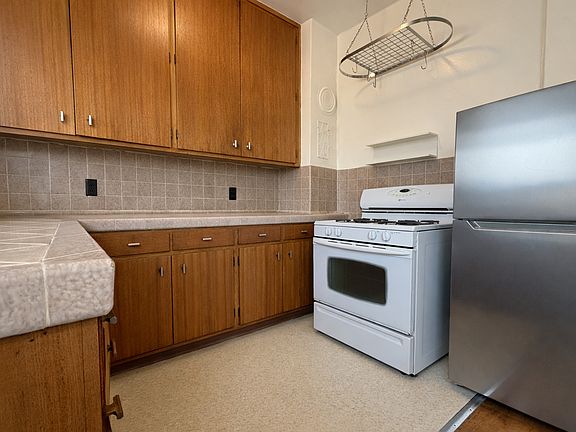4th image of 3421-3425 23rd St #33