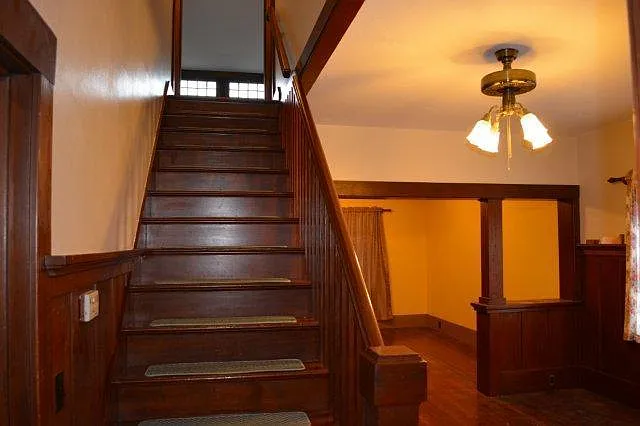 135 W Grant St — Photo 34