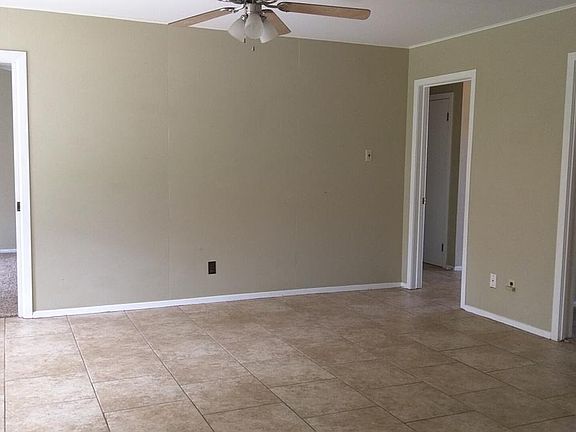 5th image of 2729 Oxford Ave