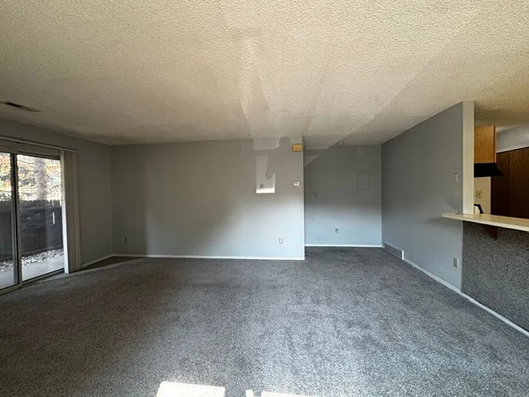 4349 Hunting Meadows Cir — Photo 5
