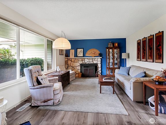 2nd image of 7843 78th Avenue SW