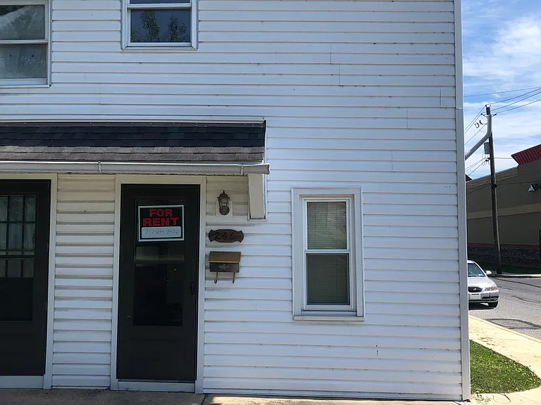 246 Mattis Ave — Photo 1