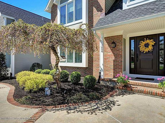4th image of 1454 Golden Hemlock Way