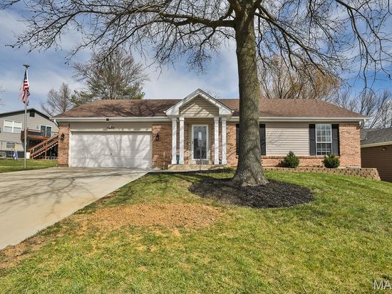 3822 Sirah Ct, Saint Charles, MO 63304