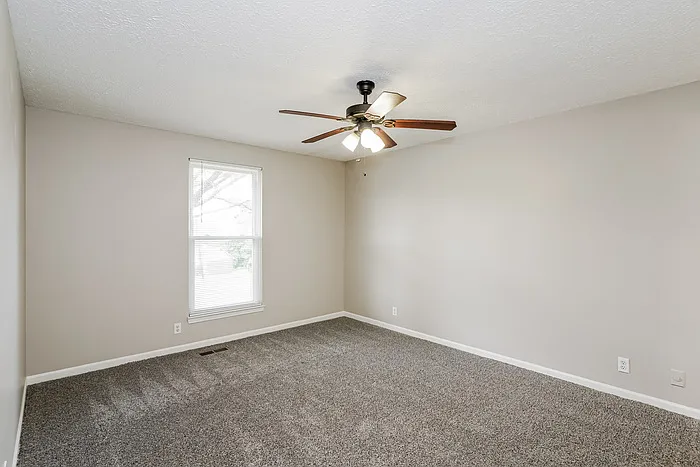 3652 Chesapeake Dr — Photo 8