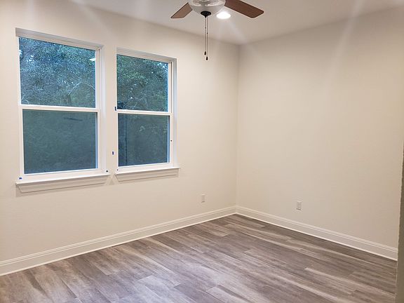4th image of 908 Central Blvd