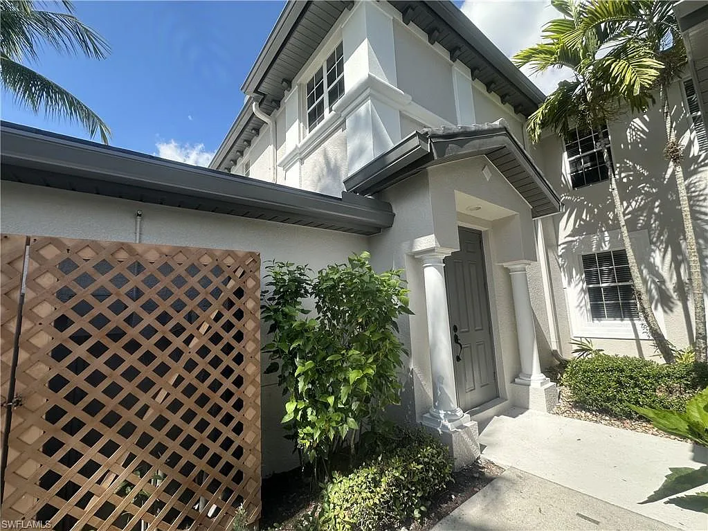 3 bed, 2.0 bath, 2170 sqft, $6,000 — Photo 3