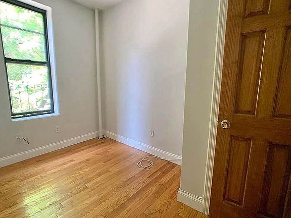 3rd image of 132 Thompson St APT 6