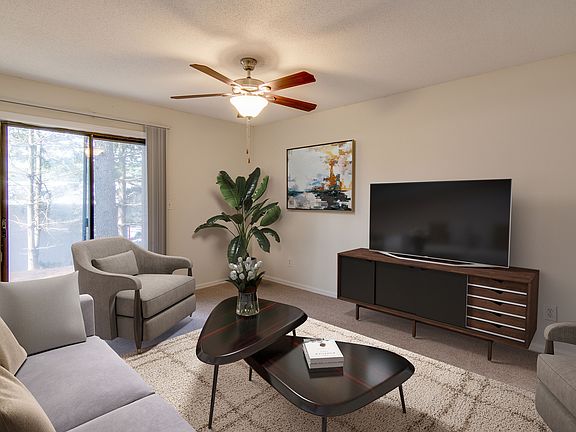 Salem Ridge living room