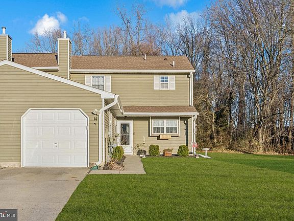 2nd image of 14 Tioga Ct