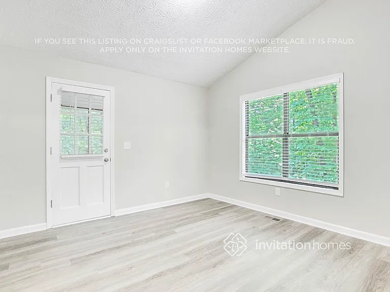 830 Sunset Ct NW — Photo 3