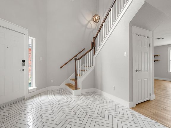 3rd image of 1132 Brecon Ln