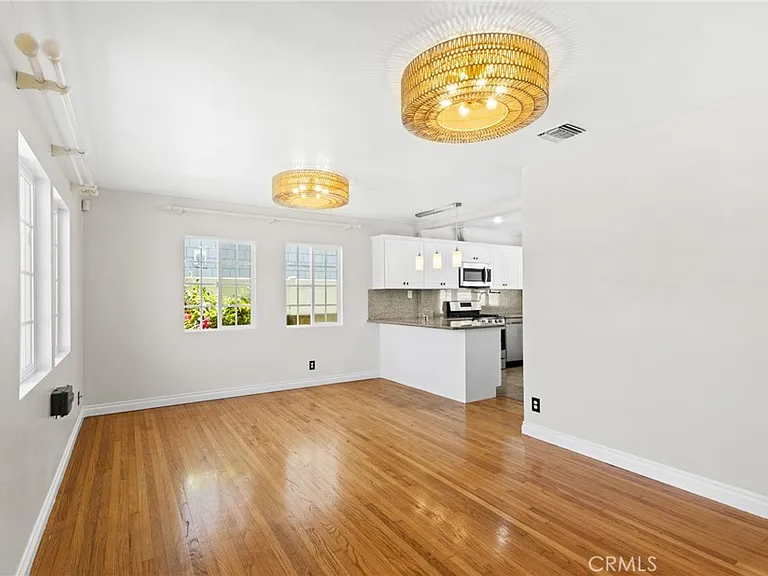 1205 Manzanita Ln — Photo 3