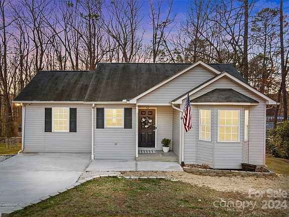 3rd image of 133 Mills Forest Ln
