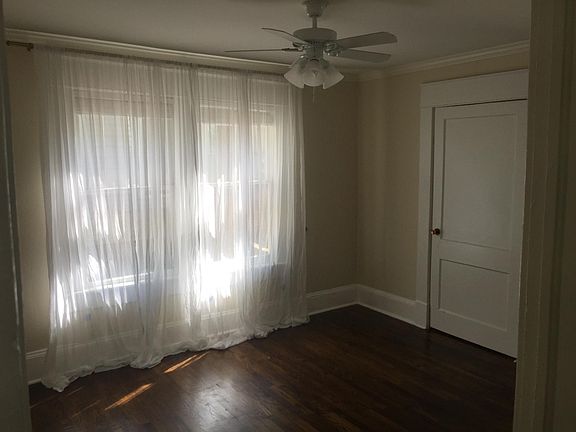 Living Room - More pics to come to show the Natural Light 