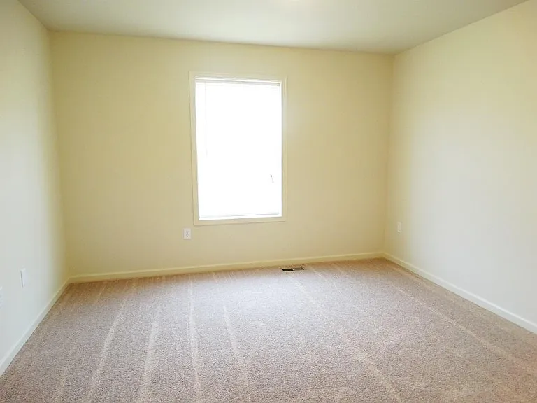 123 Kenneth Dr — Photo 17