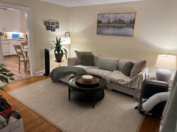 (undisclosed Address), Cheshire, CT 06410
