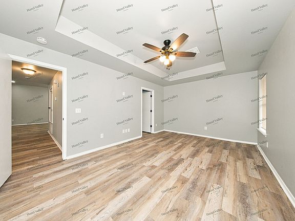 5th image of 2416 Cherry Ln